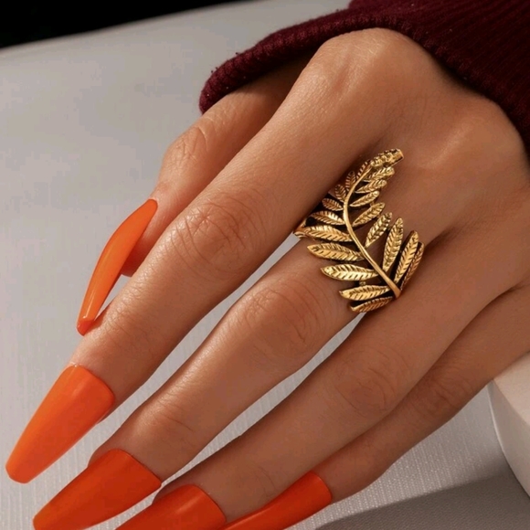 🍉5 for $25* Gold Leaf Ring - Picture 1 of 5